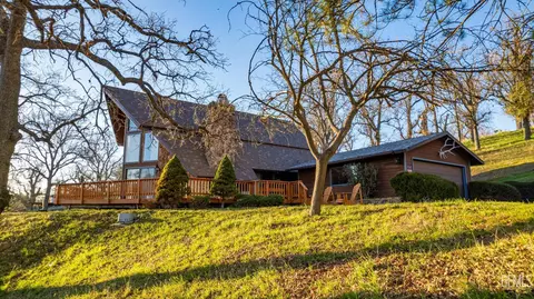 Exterior - 24450 Oaktree Ct, Tehachapi, CA 93561 photo 1 of 15