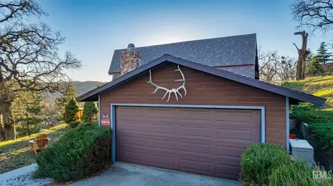 Exterior - 24450 Oaktree Ct, Tehachapi, CA 93561 photo 14 of 15