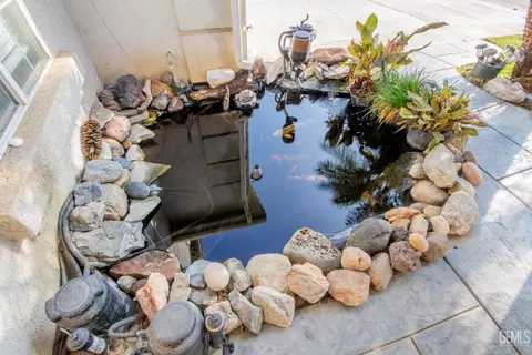 Exterior - 9508 Bard Ct, Bakersfield, CA 93311 photo 4 of 11