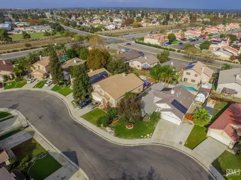 View/Area - 9508 Bard Ct, Bakersfield, CA 93311 photo 3 of 4
