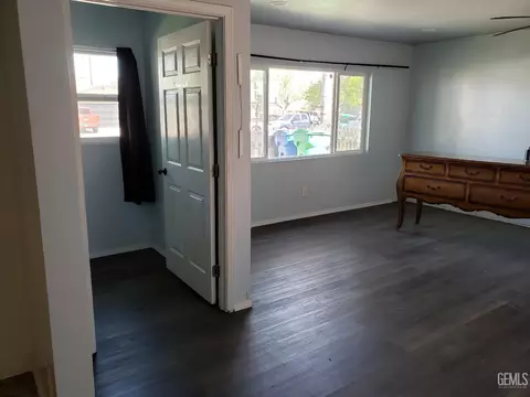 Other - 285 E Ash Ave, Shafter, CA 93263 photo 4 of 10