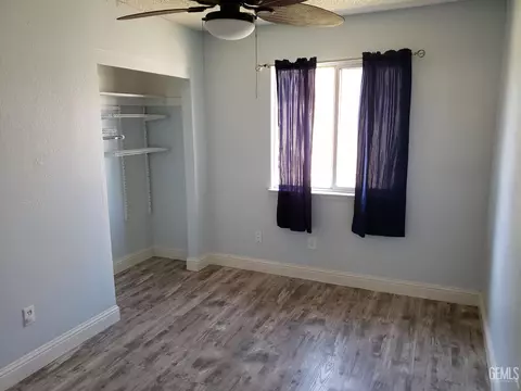 Bedroom - 285 E Ash Ave, Shafter, CA 93263 photo 2 of 6