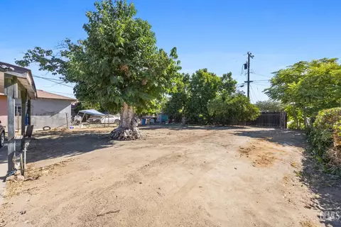 Exterior - 348 Broadway St, Wasco, CA 93280 photo 5 of 8
