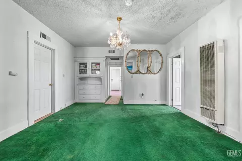 Living - 348 Broadway St, Wasco, CA 93280 photo 2 of 2