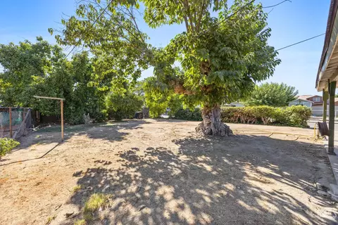 Exterior - 348 Broadway St, Wasco, CA 93280 photo 8 of 8