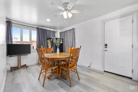 Dining - 348 Broadway St, Wasco, CA 93280 photo 2 of 2