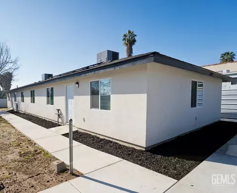 1227 Drury Ln, Bakersfield, CA 93305