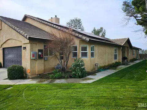 2323 Easthills Dr #25, Bakersfield, CA 93306