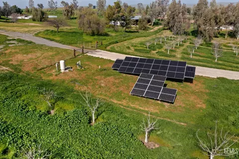Other - 472 Eaglecrest Rd, Bakersfield, CA 93308 photo 5 of 18