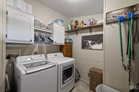 Other - 472 Eaglecrest Rd, Bakersfield, CA 93308 photo 3 of 18