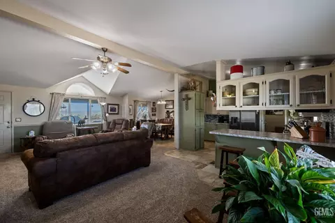 Other - 472 Eaglecrest Rd, Bakersfield, CA 93308 photo 2 of 18