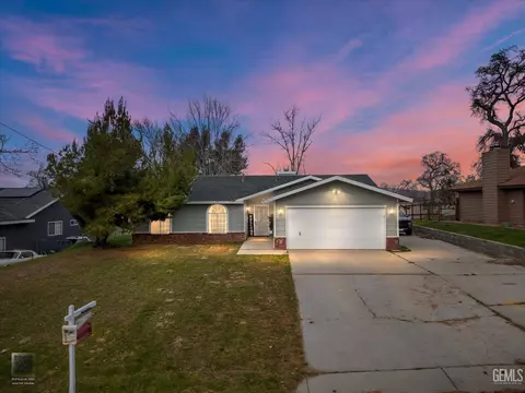 28151 Preakness Dr, Tehachapi, CA 93561