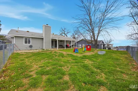28151 Preakness Dr, Tehachapi, CA 93561 photo 4