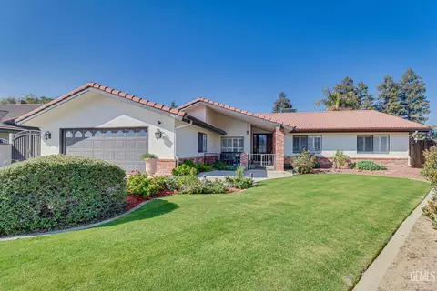 6413 Gina Ct, Bakersfield, CA 93308