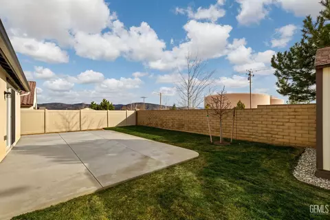 Exterior - 1360 Bodega Dr, Tehachapi, CA 93561 photo 6 of 9