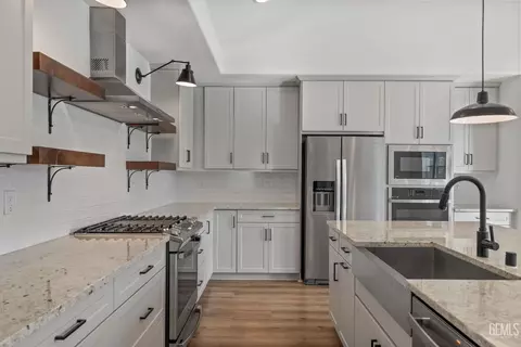 Kitchen - 1360 Bodega Dr, Tehachapi, CA 93561 photo 6 of 7