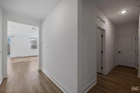 Entry Way - 1360 Bodega Dr, Tehachapi, CA 93561 photo 6 of 6
