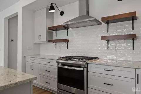 Kitchen - 1360 Bodega Dr, Tehachapi, CA 93561 photo 5 of 7