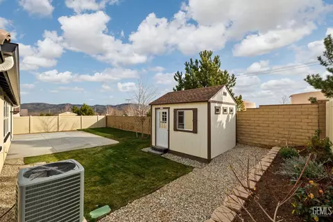 Exterior - 1360 Bodega Dr, Tehachapi, CA 93561 photo 3 of 9