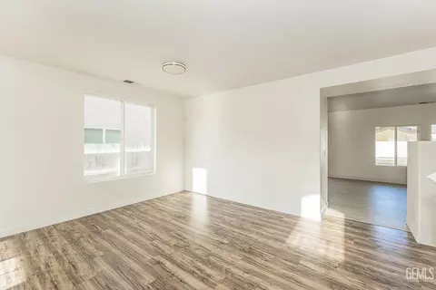 2721 Holland Ave, Clovis, CA 93611 photo 7