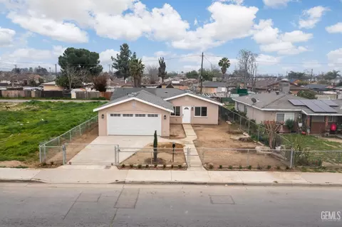 137 S South King St, Bakersfield, CA 93307