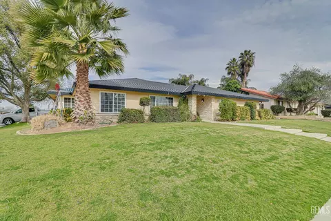 6712 Noah Ave, Bakersfield, CA 93308