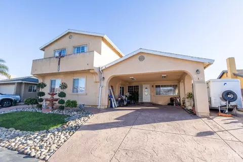 912 Gaylene Dr, Santa Maria, CA 93458