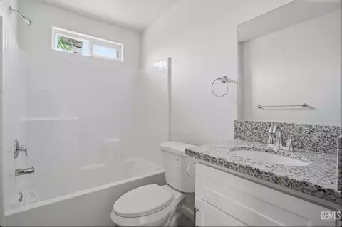 321 E I St, Tehachapi, CA 93561 photo 6