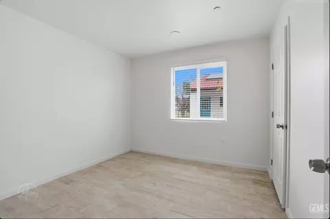 321 E I St, Tehachapi, CA 93561 photo 11