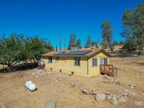 3511 Erskine Creek Rd, Lake Isabella, CA 93240