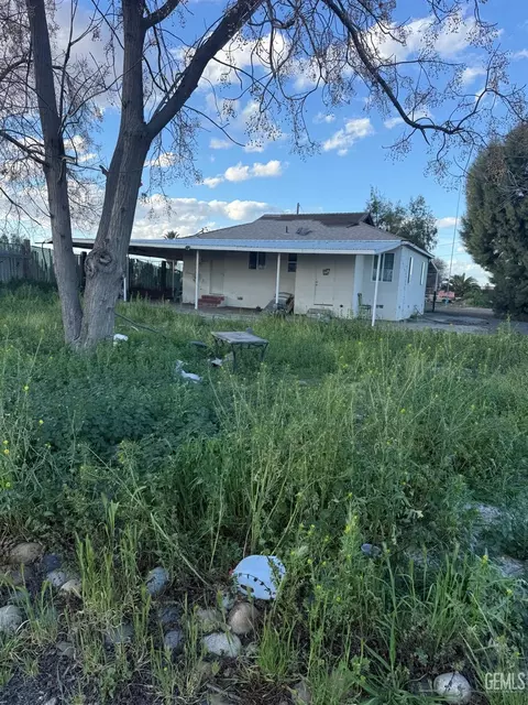 2321 Watts Dr, Bakersfield, CA 93307