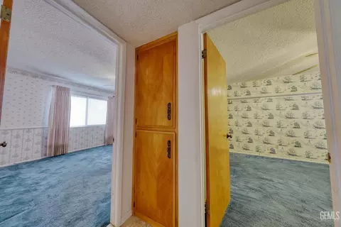 Entry Way - 701 Pauley St, Tehachapi, CA 93561 photo 3 of 3