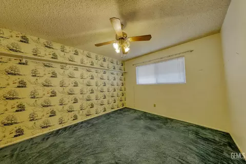 Bedroom - 701 Pauley St, Tehachapi, CA 93561 photo 4 of 5
