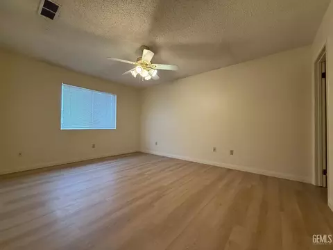 Bedroom - 506 Buchanan St, Taft, CA 93268 photo 4 of 5