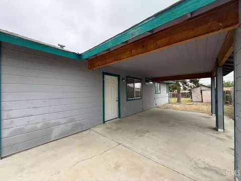 Exterior - 506 Buchanan St, Taft, CA 93268 photo 2 of 4