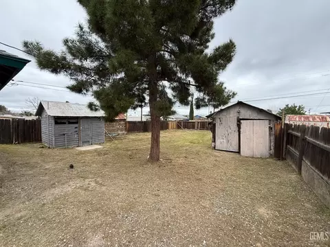 Exterior - 506 Buchanan St, Taft, CA 93268 photo 3 of 4