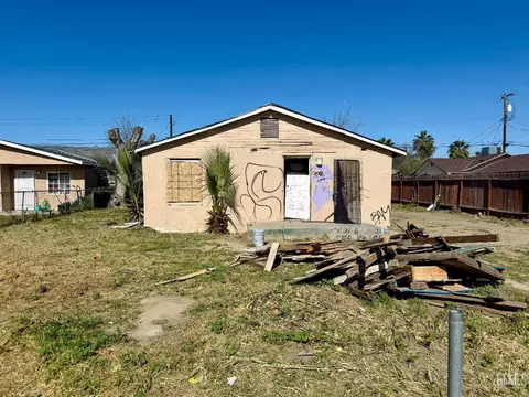 600 Lawson Rd, Bakersfield, CA 93307