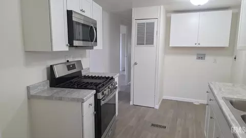 33 Tee Ln, Bakersfield, CA 93308 photo 7