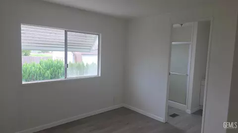 33 Tee Ln, Bakersfield, CA 93308 photo 9