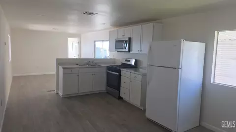 65 Eagle Ln, Bakersfield, CA 93308 photo 5