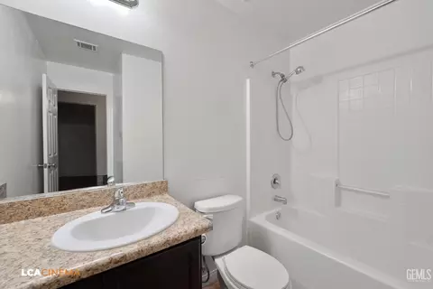 605 Corregidora Ave, Bakersfield, CA 93307 photo 11