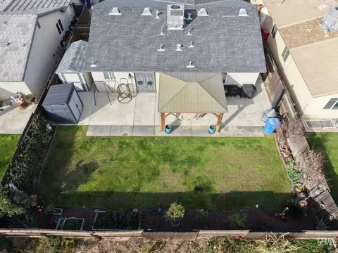 605 Corregidora Ave, Bakersfield, CA 93307 photo 18