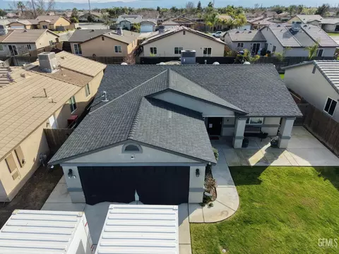 605 Corregidora Ave, Bakersfield, CA 93307 photo 4