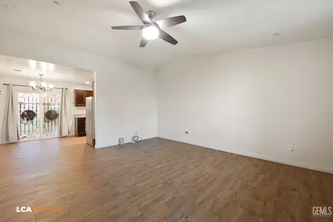 605 Corregidora Ave, Bakersfield, CA 93307 photo 5