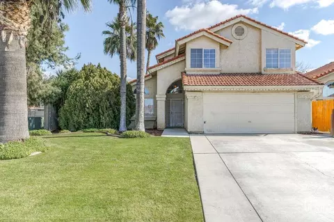 5200 Silver Crossing St, Bakersfield, CA 93313