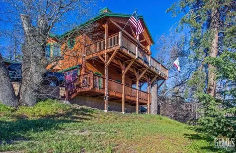 Exterior - 26840 Medicine Bow Ct, Tehachapi, CA 93561 photo 5 of 5