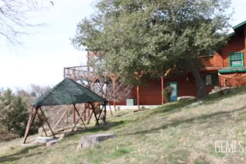 Exterior - 26840 Medicine Bow Ct, Tehachapi, CA 93561 photo 2 of 5