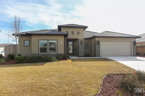 11001 Arundel Way, Bakersfield, CA 93311