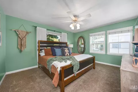 Bedroom - 2500 Cedar St, Bakersfield, CA 93301 photo 4 of 5