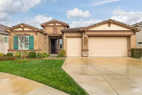 6411 Lisbon Pl, Bakersfield, CA 93306